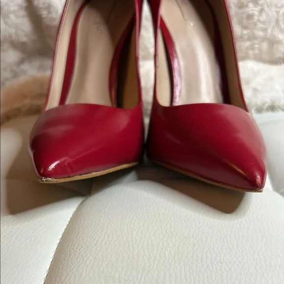 Aldo Elegant Burgundy Stilettos - Picture 3 of 7